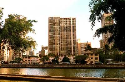 Chateau Waikiki, Honolulu, Hawaii condominium sales